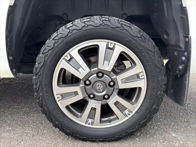 Photo of 2020 Super White Toyota Tundra
