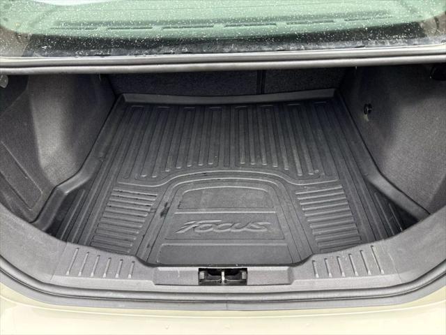 Photo of 2016 Beige Ford Focus