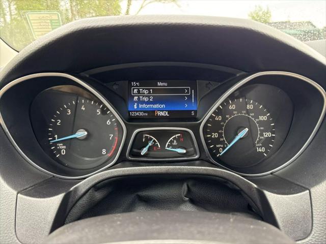 Photo of 2016 Beige Ford Focus