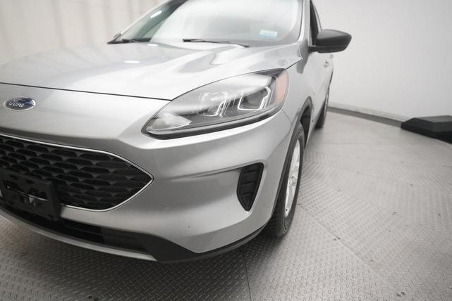 Photo of 2022 Iconic Silver Metallic Ford Escape