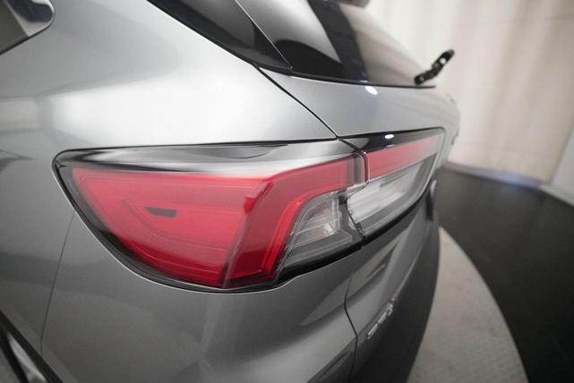 Photo of 2022 Iconic Silver Metallic Ford Escape