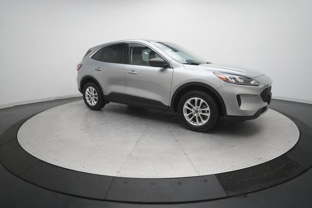Photo of 2022 Iconic Silver Metallic Ford Escape