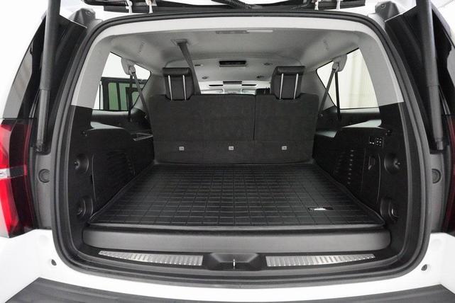 Photo of 2018 Summit White Chevrolet Suburban