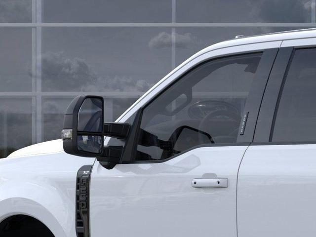 Photo of 2026 Oxford White Ford F-250
