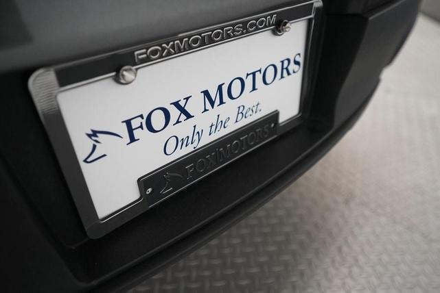 Photo of 2015 Magnetic Metallic Ford Taurus