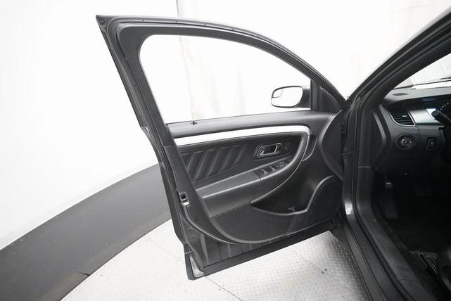 Photo of 2015 Magnetic Metallic Ford Taurus