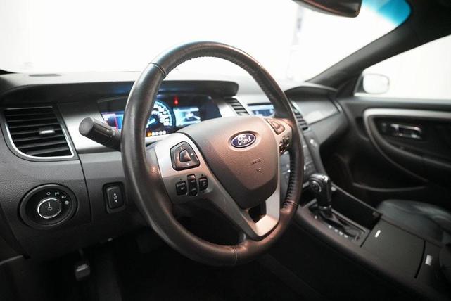 Photo of 2015 Magnetic Metallic Ford Taurus