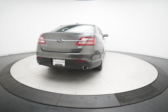 Photo of 2015 Magnetic Metallic Ford Taurus