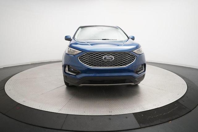 Photo of 2023 Atlas Blue Metallic Ford Edge