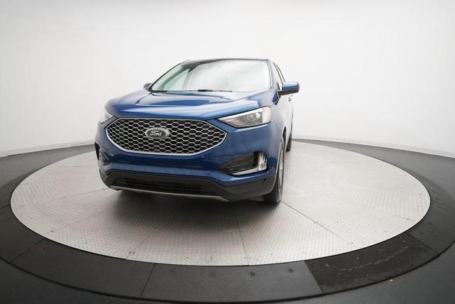 Photo of 2023 Atlas Blue Metallic Ford Edge
