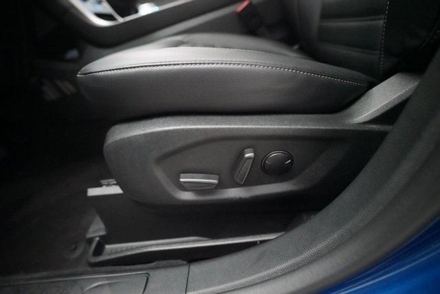 Photo of 2023 Atlas Blue Metallic Ford Edge
