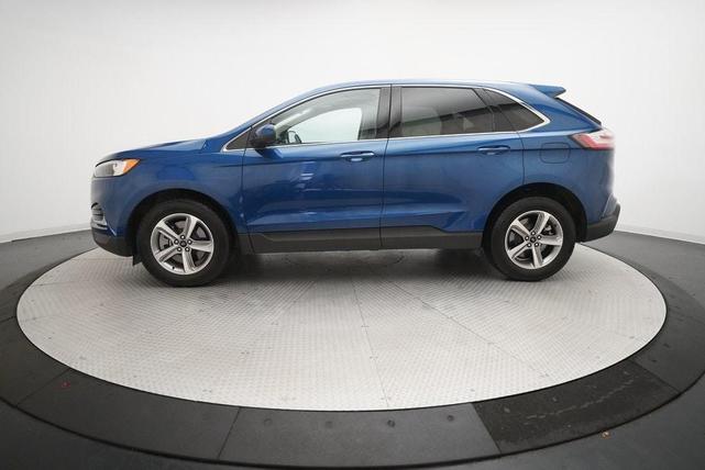 Photo of 2023 Atlas Blue Metallic Ford Edge