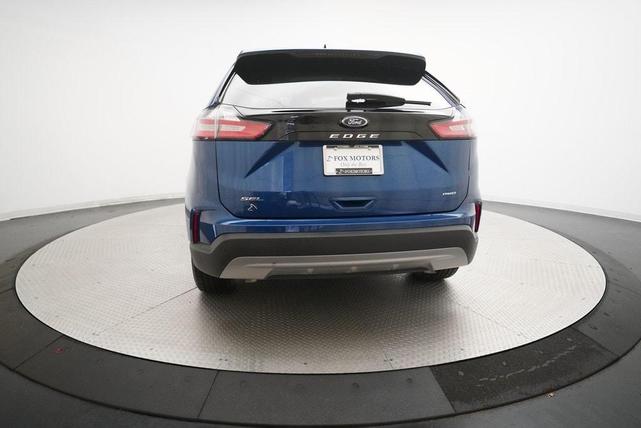Photo of 2023 Atlas Blue Metallic Ford Edge