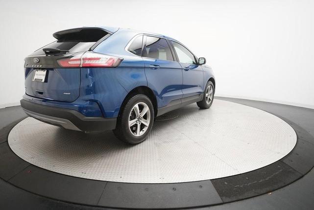 Photo of 2023 Atlas Blue Metallic Ford Edge