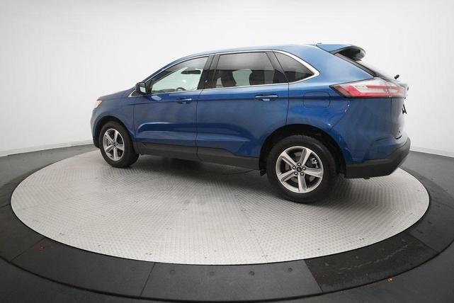Photo of 2023 Atlas Blue Metallic Ford Edge