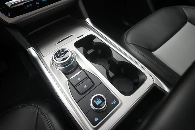 Photo of 2023 Carbonized Gray Metallic Ford Explorer