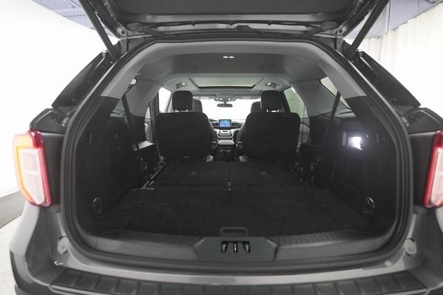 Photo of 2023 Carbonized Gray Metallic Ford Explorer