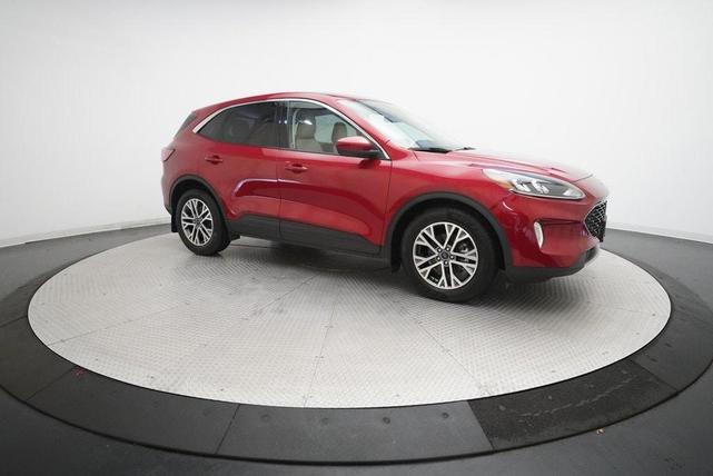 Photo of 2022 Rapid Red Metallic Tinted Clearcoat Ford Escape