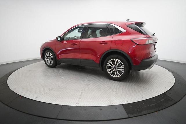 Photo of 2022 Rapid Red Metallic Tinted Clearcoat Ford Escape