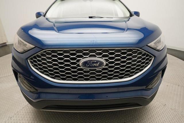 Photo of 2024 Atlas Blue Metallic Ford Edge