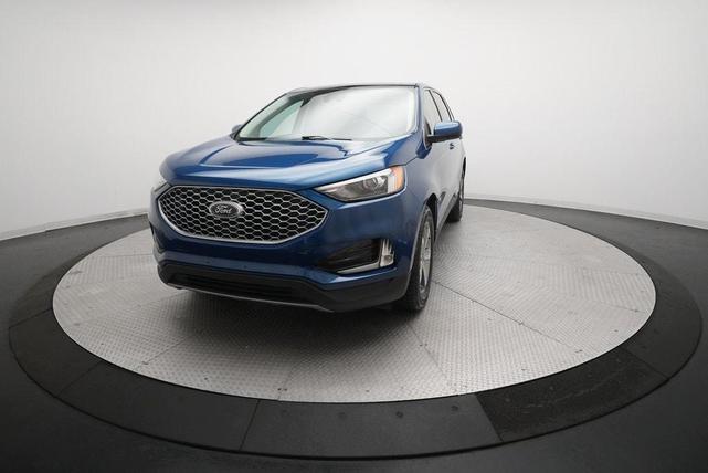 Photo of 2024 Atlas Blue Metallic Ford Edge