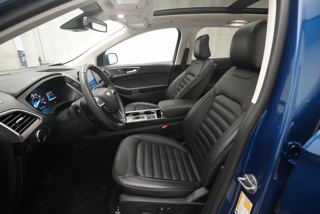 Photo of 2024 Atlas Blue Metallic Ford Edge