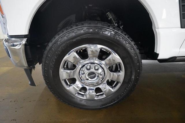 Photo of 2023 White Metallic Ford F-250