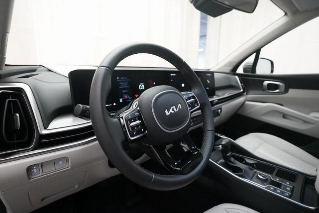 Photo of 2024 Gravity Gray Kia Sorento