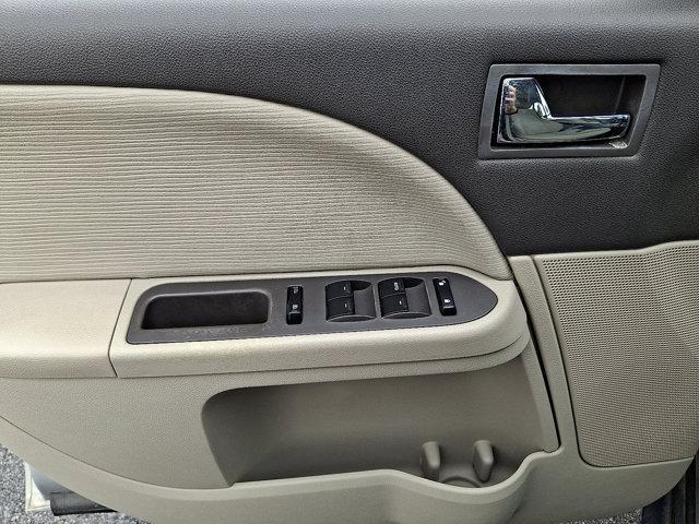 Photo of 2009 Smokestone Metallic Ford Taurus