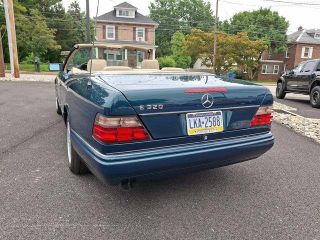 Photo of 1994  Mercedes-Benz E-Class