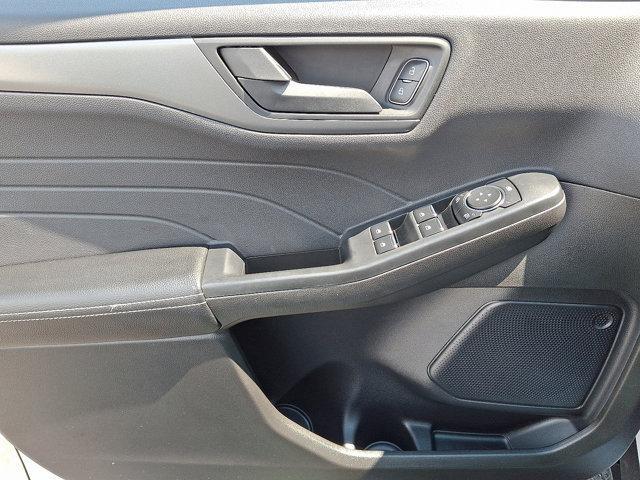 Photo of 2024 Oxford White Ford Escape