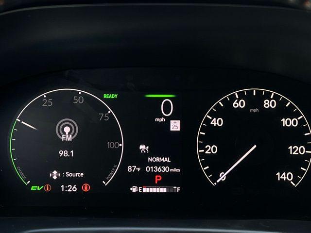 Photo of 2024 Gray Honda CR-V Hybrid