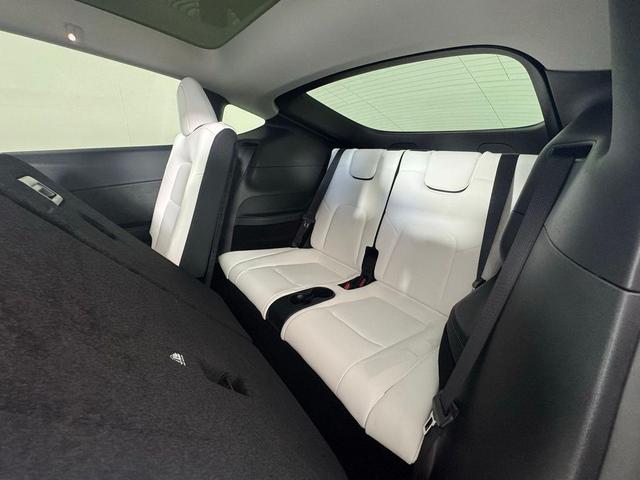 Photo of 2025 Gray Tesla Model Y