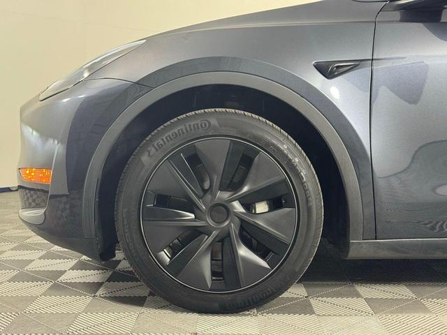 Photo of 2025 Gray Tesla Model Y