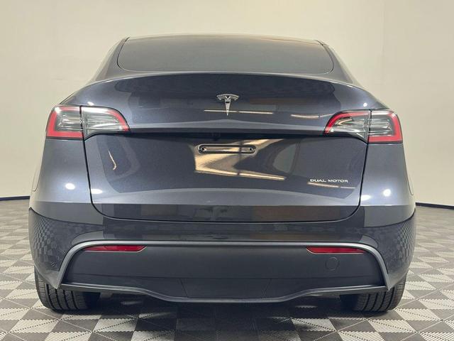 Photo of 2025 Gray Tesla Model Y