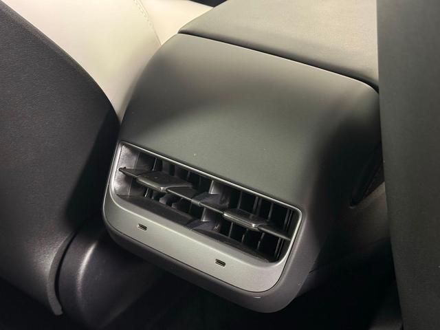 Photo of 2025 Gray Tesla Model Y