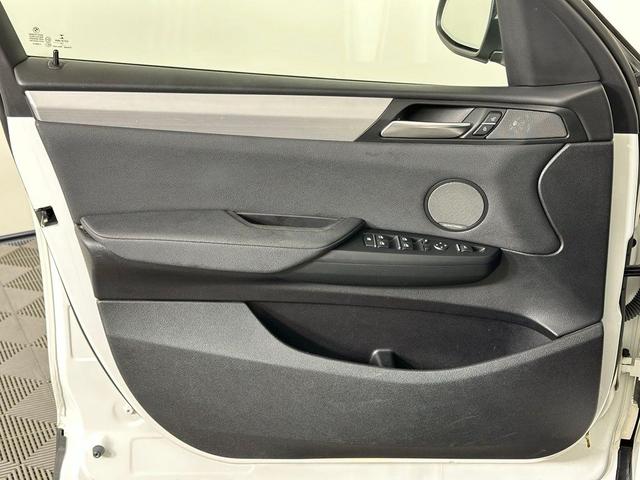 Photo of 2017 Alpine White BMW X3
