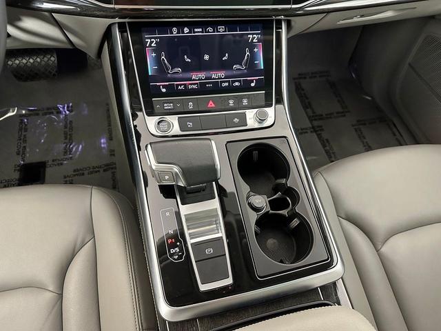 Photo of 2023 Mythos Black Metallic Audi Q7