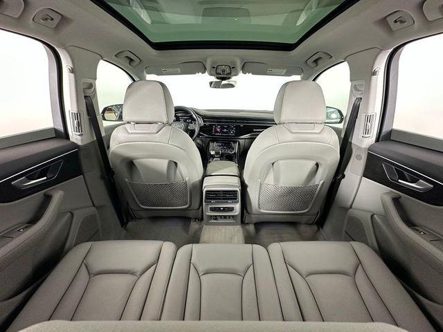 Photo of 2023 Mythos Black Metallic Audi Q7