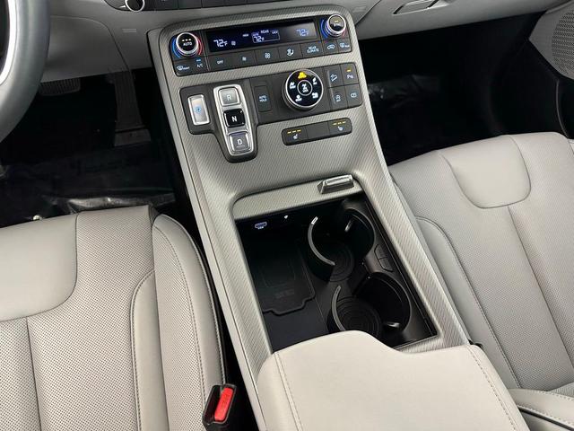 Photo of 2024 Abyss Black Pearl Hyundai PALISADE