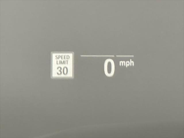 Photo of 2022 Mineral White Metallic BMW X7