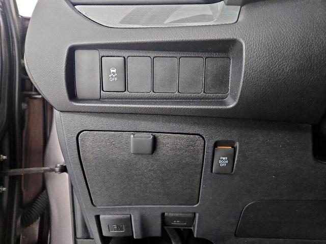 Photo of 2017 Gray Toyota Sienna