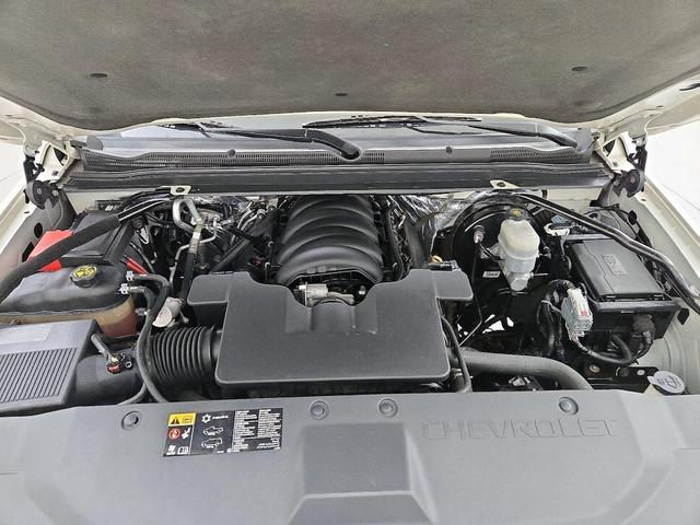 Photo of 2015 Pearl Chevrolet Tahoe