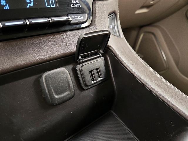 Photo of 2015 Pearl Chevrolet Tahoe