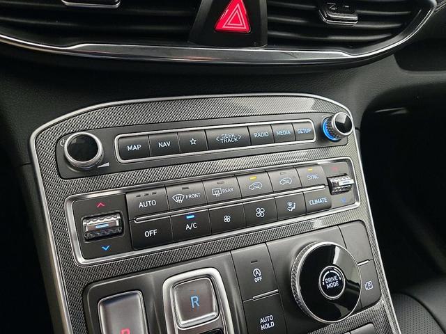 Photo of 2023 White Hyundai SANTA FE