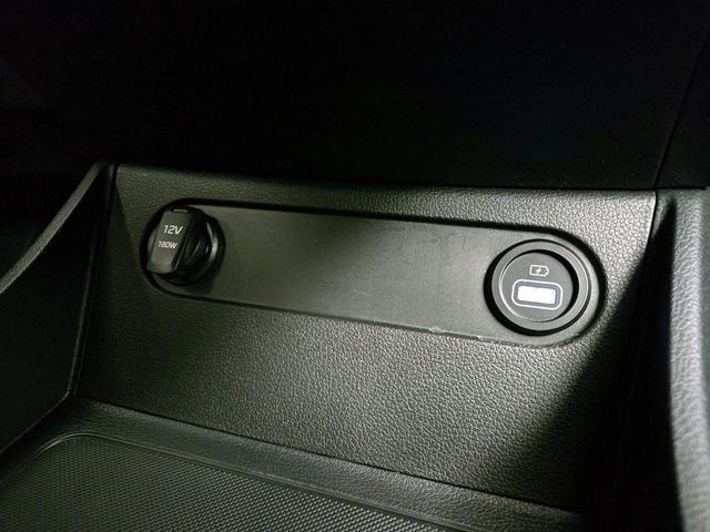 Photo of 2023 White Hyundai SANTA FE