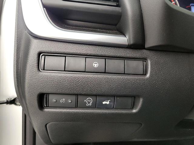 Photo of 2023 Silver Nissan Rogue