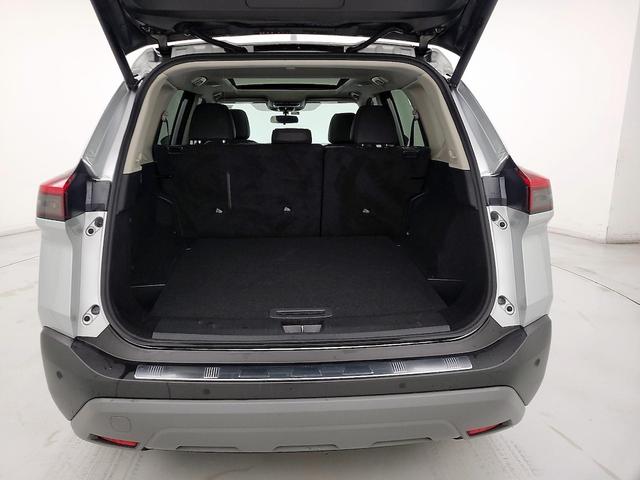 Photo of 2023 Silver Nissan Rogue