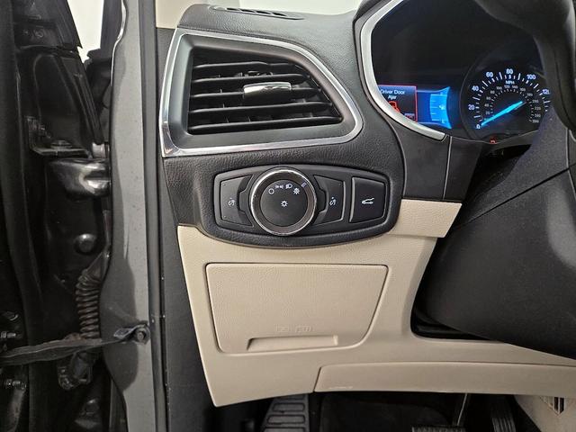 Photo of 2018 Gray Ford Edge