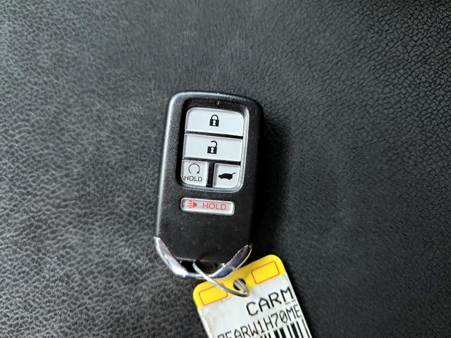 Photo of 2021 White Honda CR-V